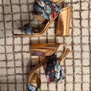 Salvatore Ferragamo Block Heel Sandals with Blue Multi-Tone Textile Size 8